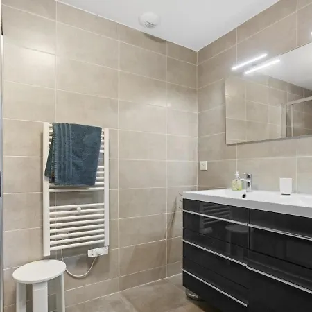 Appt 2 Chambres, 3 Etoiles, Piscine, Wifi, Parking, Clim Apartament Saint-Raphaël