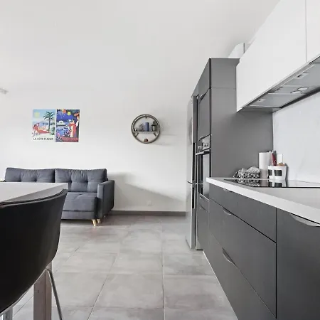 Appt 2 Chambres, 3 Etoiles, Piscine, Wifi, Parking, Clim Saint-Raphaël